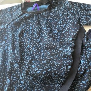 Seraphine sweatshirt like new, great for nursing too